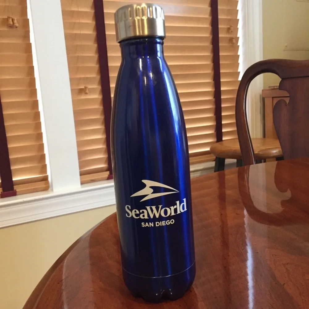 SeaWorld Water Bottle - Picture 1 of 2